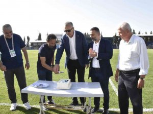 Yeşil Sahalarda Sürpriz Doğum Günü