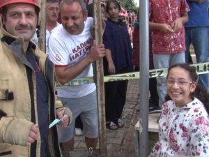 Üsküdar’da Yangının Ortasında Kalan Yavru Kedileri İtfaiye Kurtardı