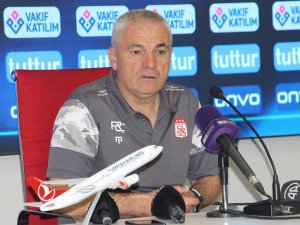 Çalımbay’dan İstifa Sorusuna Yanıt: “Gidebildiğimiz Yere Kadar Takımı Götüreceğiz”