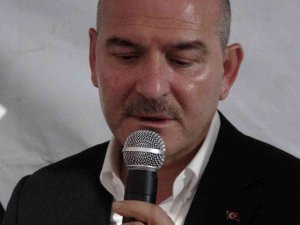 Bakan Soylu, Şehit Evinde Gözyaşlarını Tutamadı