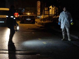 Ataşehir’de seyir Halindeki Araçtan Kurşun Yağdırdılar: 3 Yaralı