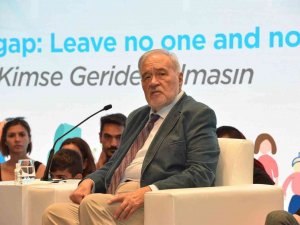 İ̇lber Ortaylı, Balıkesir’de Şehir Ve İnsan İlişkisini Anlattı