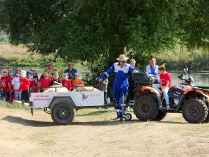 Minik Öğrencilerin Emekli Hayvanlar Çiftliği’nde Atv İle Safari Keyfi