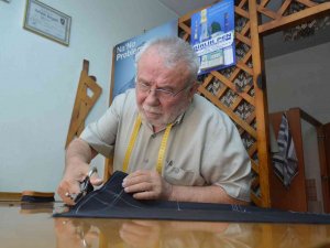 64 Yıllık Terzinin Meslek Aşkı