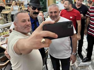 Adana’da "Tıvorlu İ̇smail"e Sevgi Seli