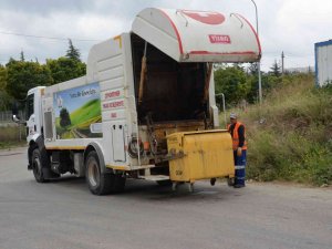 Çöp Konteynerleri Yıkanarak Temizleniyor
