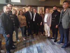 Kuaförlerin İzin Gününde Değişiklik Yok