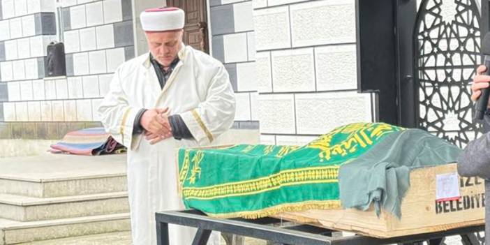 Rize’de Kur’an Kursu Öğreticisi Erdoğan Yazıcı’nın Çifte Acısı: 20 Saat Arayla Hem Babasını Hem Annesini Kaybetti