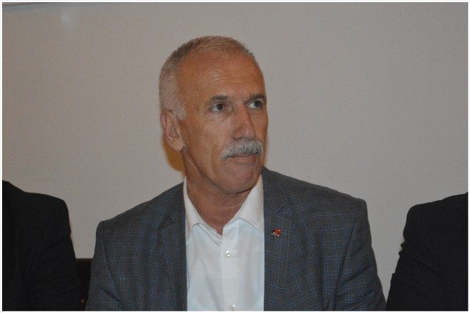 Chp’li Adaylar Tanıtım Yemeğine Katıldı