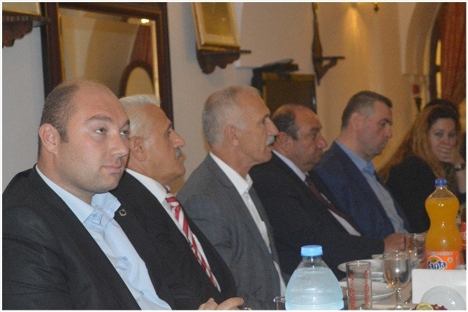 Chp’li Adaylar Tanıtım Yemeğine Katıldı