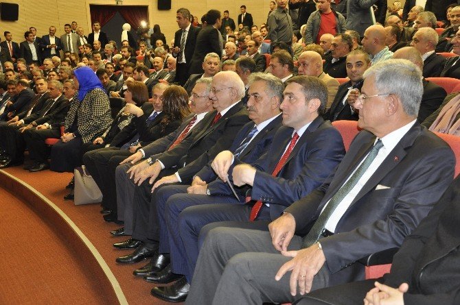 Ak Parti İstanbul Milletvekilleri Mazbatalarını Aldı