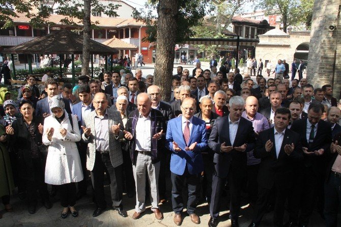 Ak Parti Seçim Startını, Türbede Dua İle Verdi