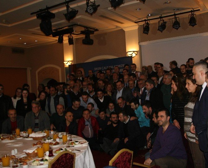 Başkan Gümrükçüoğlu Gazetecileri Ağırladı