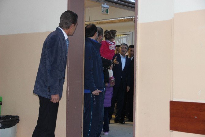 Abdullah Gül: “Seçimler Milletin Hakemliğine Başvurma Günü”