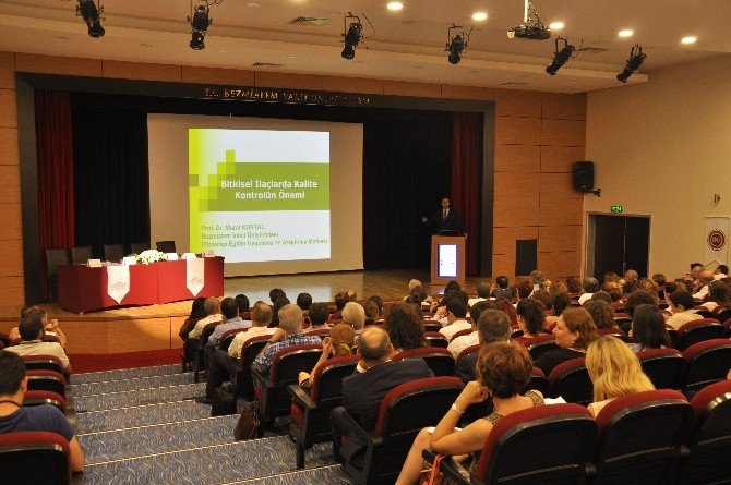 Geleneksel Bitkisel Tıbbi Ürün Ruhsatlandırma Konferansı Düzenlendi