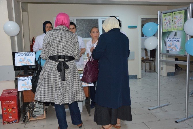 "Suya Sabuna Dokunun"