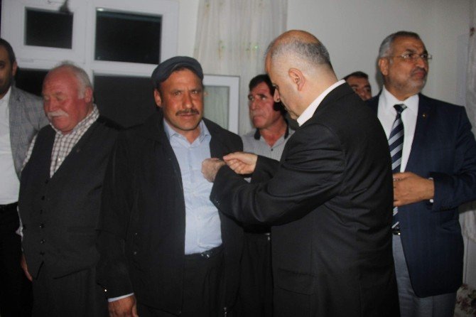 19 Yıldır Mhp’li Olan Aile Ak Parti’ye Geçti