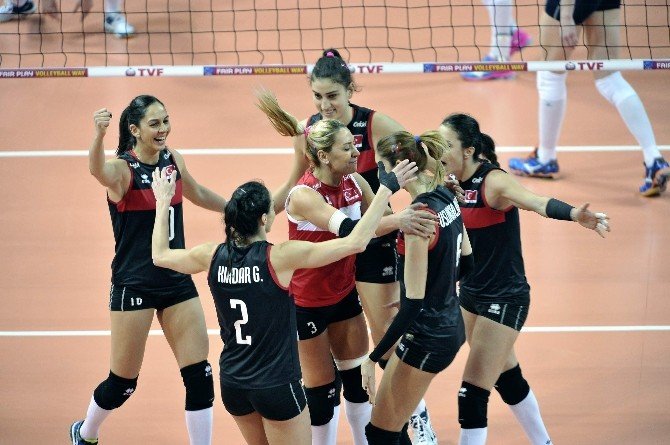 Filenin Sultanları, Hollanda’ya 3-0 Mağlup Oldu