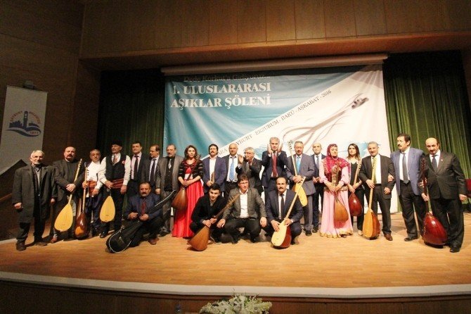 Dede Korkut Diyarında Âşıklar Şöleni