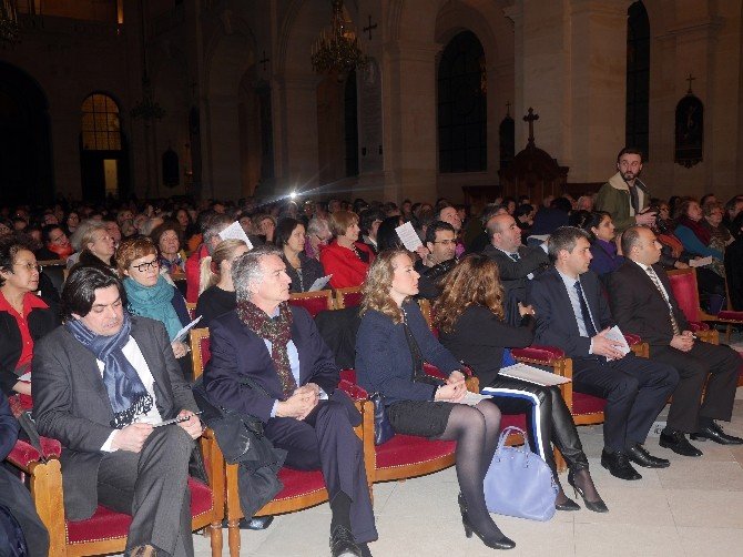 Hocalı Katliamının Anısına Paris’te Anma Konseri