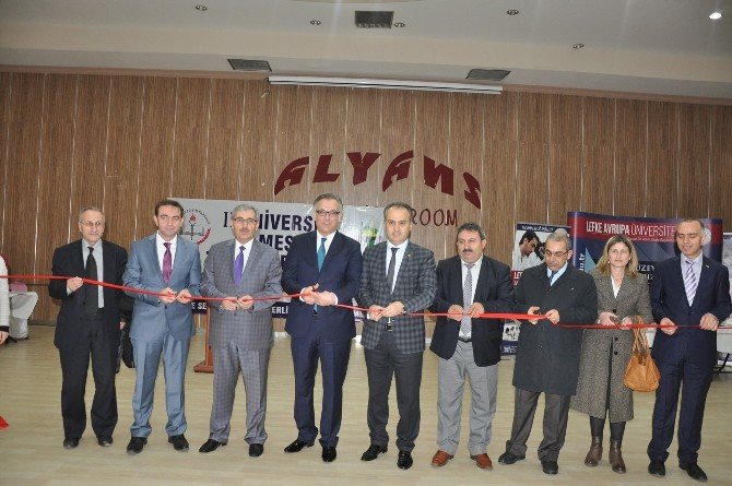 Üniversite Ve Meslek Tanıtım Fuarı Açıldı