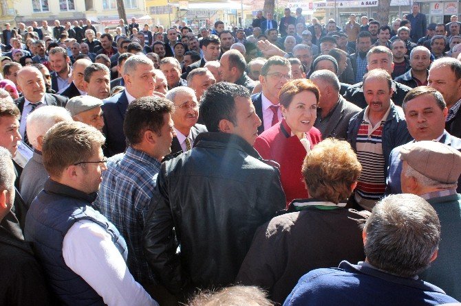 Mhp’li Akşener’den ‘Kurultay Toplanacak’ Çıkışı