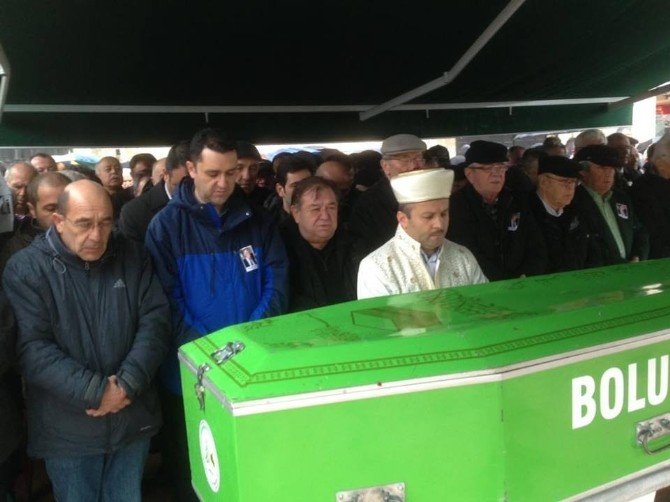 Bolu Kent Konseyi Başkanı Nadir Garipoğlu Hayatını Kaybetti