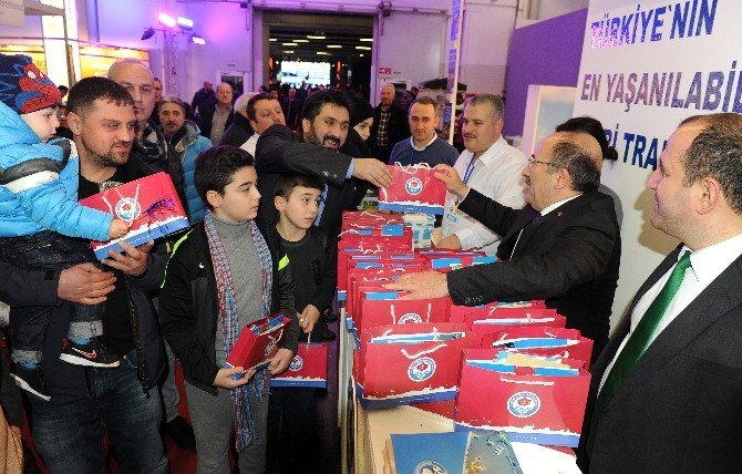 Westfalenhallen Dolup Taşıyor