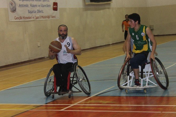 Garanti Tekerlekli Sandalye Basketbol Süper Ligi