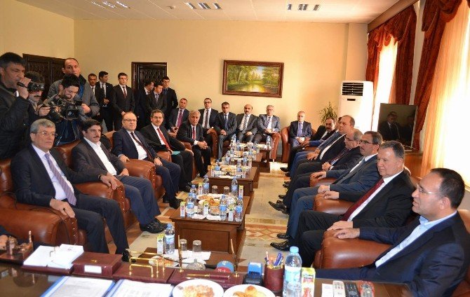 Adalet Bakanı Bozdağ, Siirt Adliyesini Ziyaret Etti