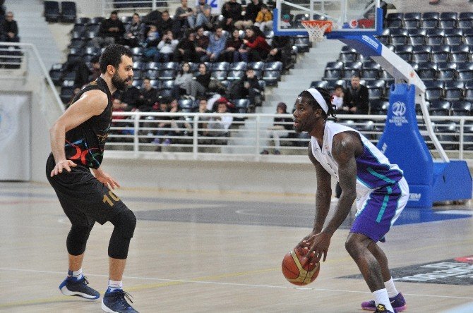 Sinpaş Denizli Basket’te Galibiyet Sevinci