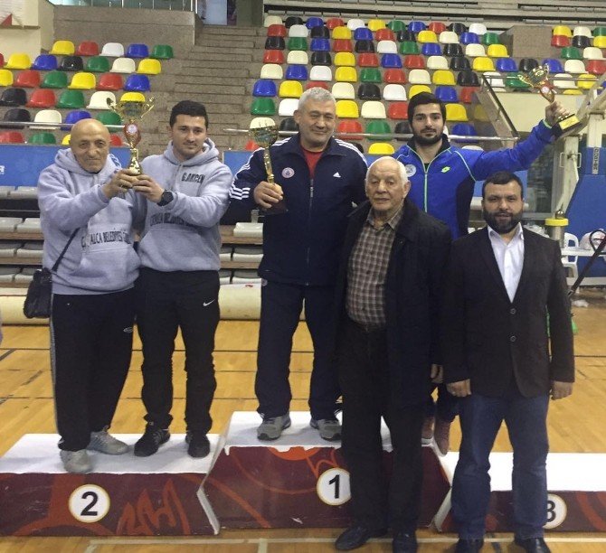 İbb Güreşçileri Şampiyon Oldu