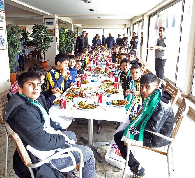 Surlu Minikler Fenerbahçe’nin Konuğu Oldu
