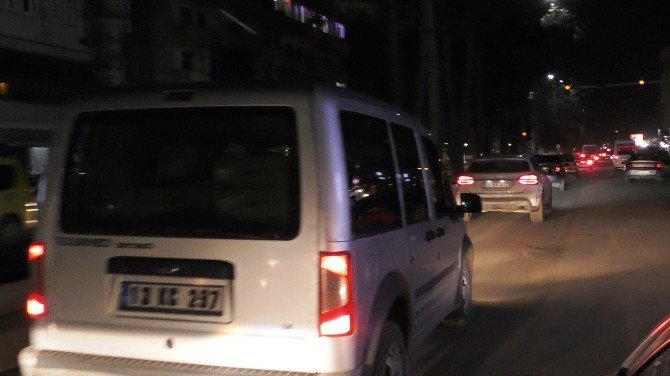 Bitlis’te Fenerbahçe Taraftarları Galibiyeti Kutladı
