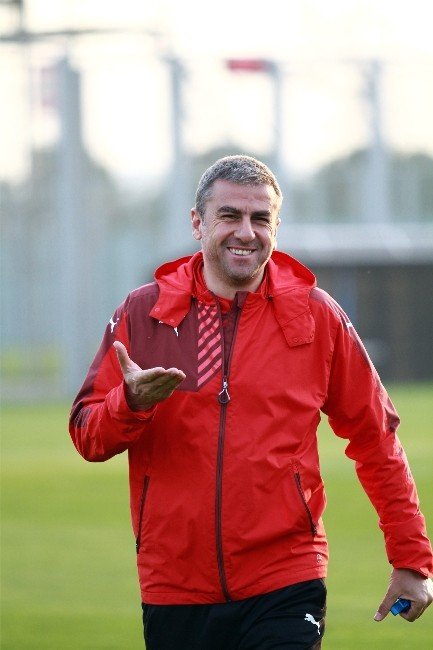 Hamzaoğlu: "Mustafa Hoca İçin Üzüldüm"