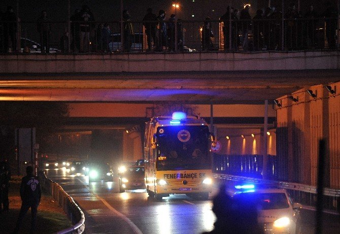 Derbi Öncesi Takımlar Stada Geldi