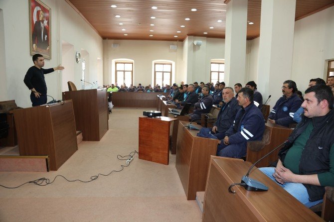 Urla’da Belediye Personellerine İş Güvenliği Eğitimi