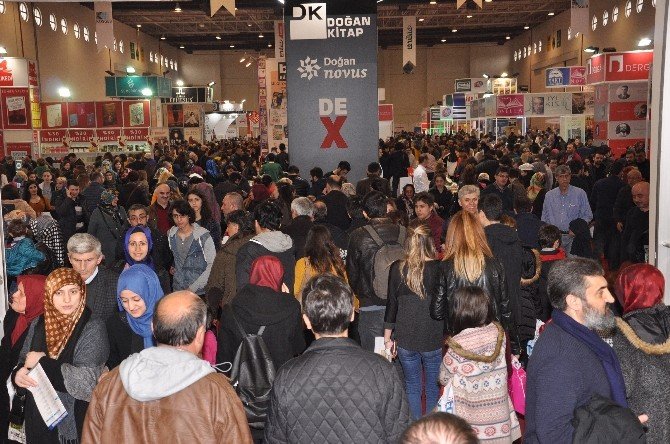 Karadeniz Kitap Fuar’ını 110 Bin Kişi Ziyaret Etti