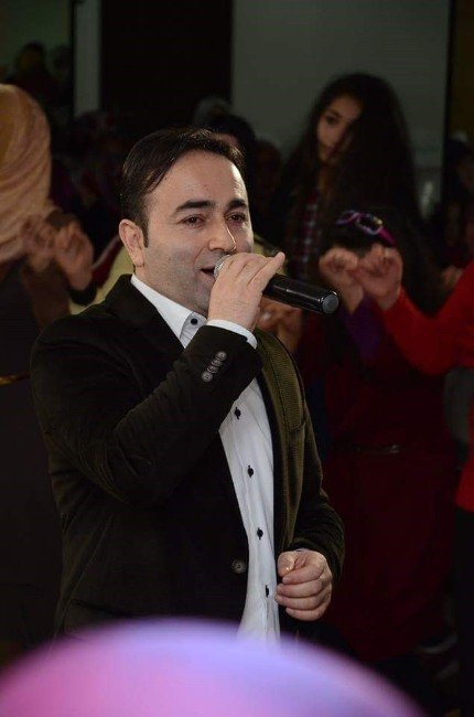 Kaybettiği Annesi İçin Şarkı Yaptı