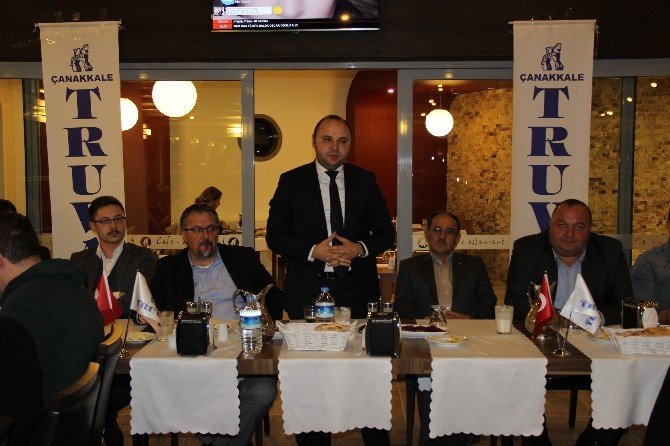 Truva Turizm Başarılı Personellerini Ödüllendirdi