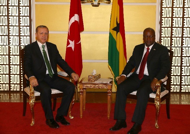 Cumhurbaşkanı Erdoğan, Gana Cumhurbaşkanı Mahama İle Görüştü