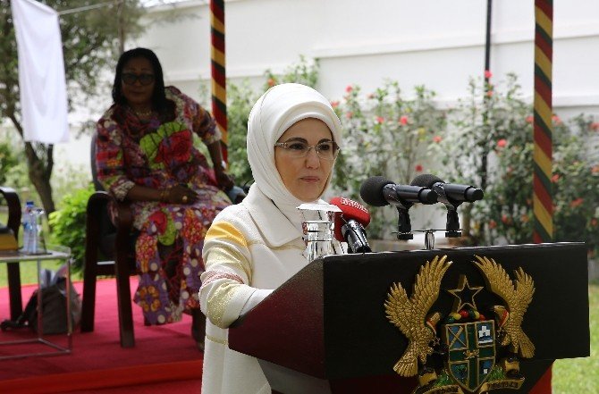 Emine Erdoğan’dan Akra’da İşitme Engelli Çocuklara Ziyaret