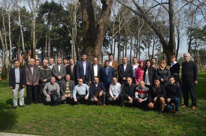 Eğitim-bir-sen: “55 Yıllık Kyk Yönetmeliği Güncellenmeli”