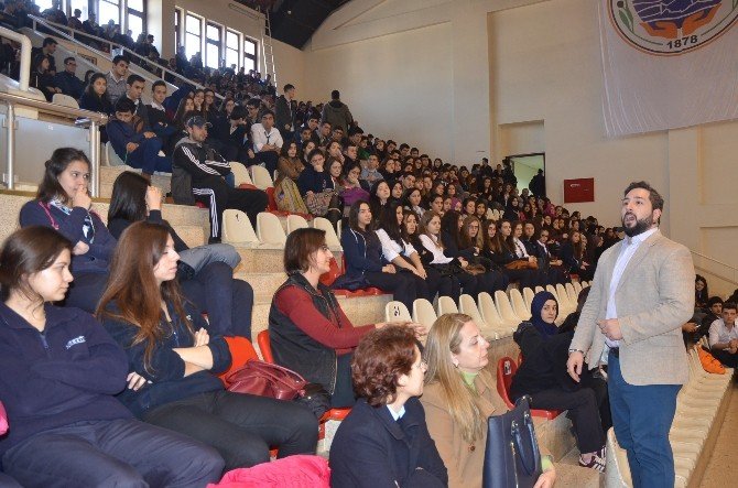 Üniversite Adaylarına Kişisel Gelişim Semineri