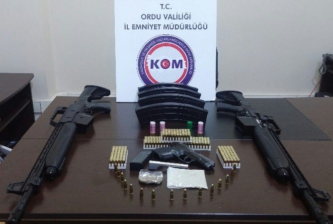 Ordu’da Kaçak Sigara Ve Silah Operasyonu