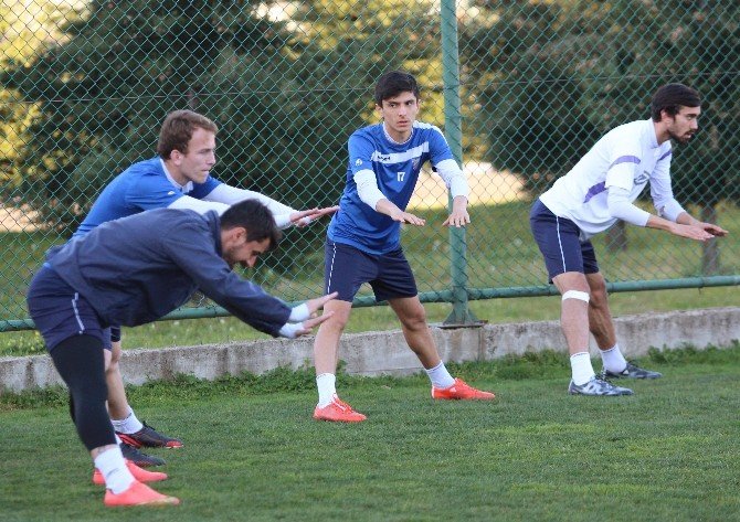Kır: "Kurtuluş Mücadelesi Veriyoruz"