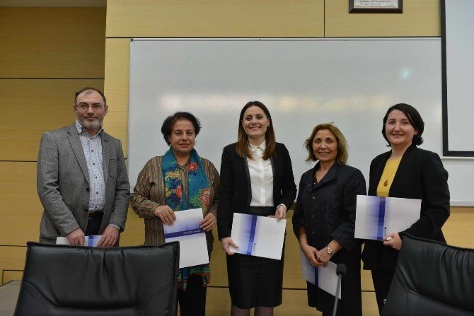 Sakarya Üniversitesi’nde “Hemşirelikte Etik” Paneli Düzenlendi