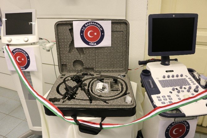 Tika’dan Macaristan’a Tıbbi Teçhizat Yardımı