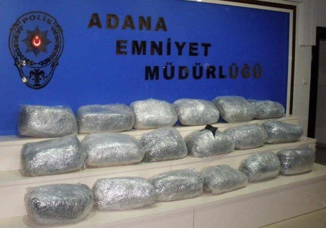 "Maşallah" Yazılı Minibüste 93 Kilo Esrar Ele Geçirildi