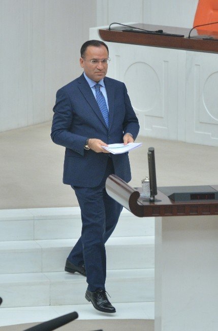 Bakan Bozdağ: “Mahkemeleri Ve Kararları Kutsamayın”